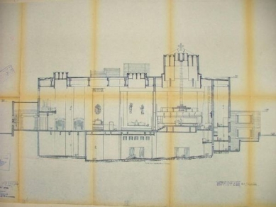 Kostel sv. Jana a Pavla - Podélný řez - foto: Figini e Pollini