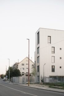 Podun Apartment Building - foto: Alex Shoots Buildings