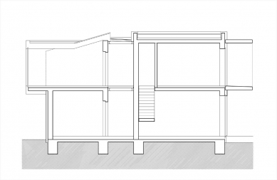 Rodinný dům v Černošicích - Řez - foto: Vyšehrad atelier
