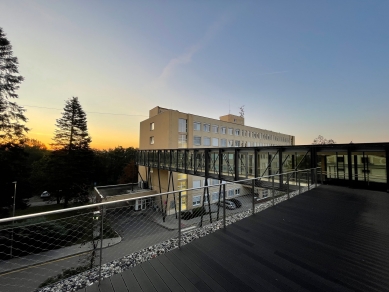 Centrální vstupní pavilon a přístavba chirurgického pavilonu - Koridor - foto: Tomáš Souček