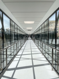Centrální vstupní pavilon a přístavba chirurgického pavilonu - Koridor - foto: Tomáš Souček