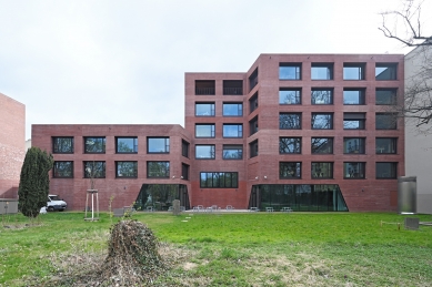 Publix - Dům pro novinářskou práci a veřejné záležitosti - foto: Petr Šmídek, 2025