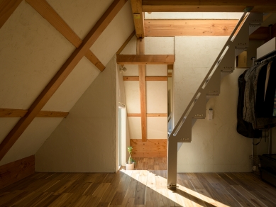 Small House on a Corner Lot - foto: Katsumasa Tanaka