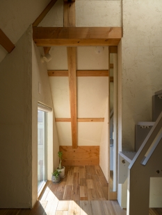 Small House on a Corner Lot - foto: Katsumasa Tanaka