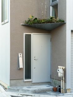 Small House on a Corner Lot - foto: Katsumasa Tanaka