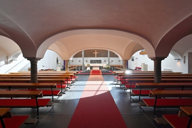 Katolický kostel v Parsch - foto: Petr Šmídek, 2024
