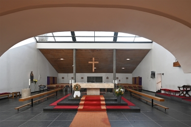 Katolický kostel v Parsch - foto: Petr Šmídek, 2024