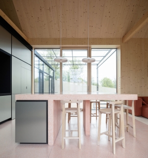 Nad priehradou - foto: Alex Shoots Buildings