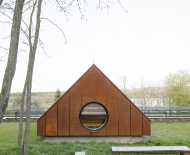 Nad priehradou - foto: Alex Shoots Buildings