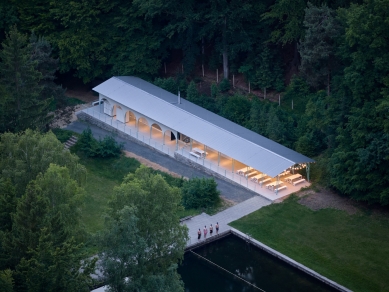 <IPAddress> Forest Swimming Pool </IPAddress> - foto: BoysPlayNice