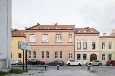 Interiér Krajskej knižnice P. O. Hviezdoslava v Prešove - foto: Alex Shoots Buildings