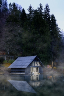 Loděnice Zaka na Bledském jezeře - foto: Miran Kambič