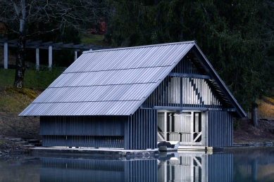 Loděnice Zaka na Bledském jezeře - foto: Miran Kambič