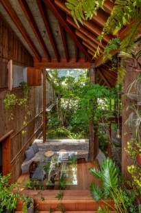 Earth House  - foto: ToLoLo Studio