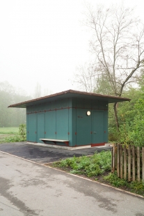 Veřejné toalety v parku - foto: Max Wasserkampf