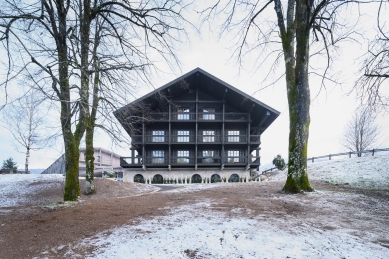 Alpská chata Vila Muhr - foto: Miran Kambič