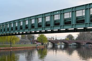 Alsensteg - pěší most přes Sprévu - foto: Petr Šmídek, 2025