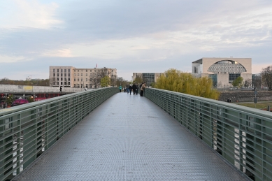 Alsensteg - pěší most přes Sprévu - foto: Petr Šmídek, 2025