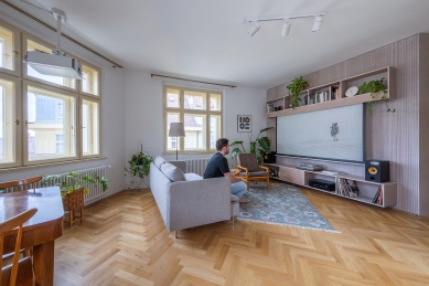 Housing between angles - foto: Lukáš Hausenblas