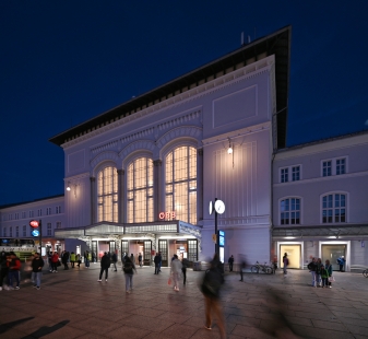 Central Station Salzburg - foto: Petr Šmídek, 2024