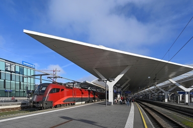 Central Station Salzburg - foto: Petr Šmídek, 2024