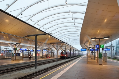 Central Station Salzburg - foto: Petr Šmídek, 2024
