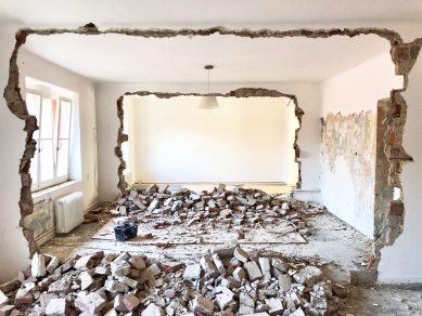 Velmi velkorysé 2+kk - Fotografie z průběhu rekonstrukce - foto: DDAANN