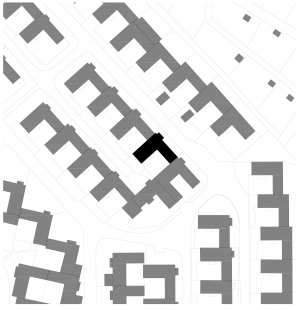 8 × 10 - Situation