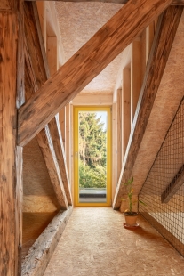 Reconstruction of a row house on Berkova Street - foto: datelier / Martin Zeman