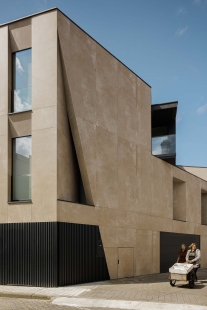 FS11 Building - foto: © Ivo Tavares Studio