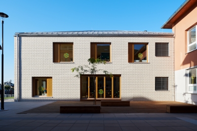Extension and superstructure of the kindergarten in Kravaře - foto: Jiří Alexander Bednář