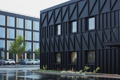 Výrobní budova Era - foto: Peter Fabo