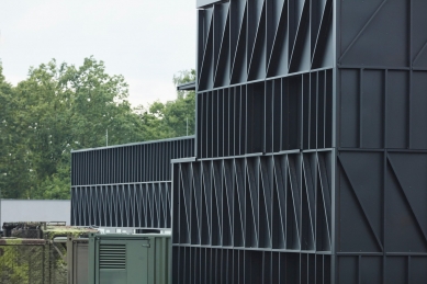 Výrobní budova Era - foto: Peter Fabo