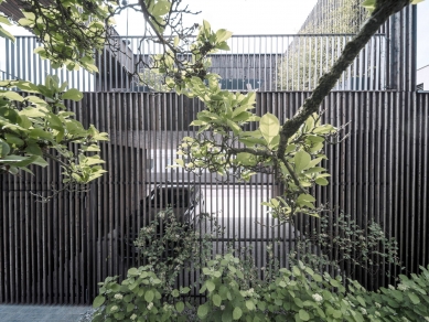 Dům s kočičí promenádou - foto: Tomaž Gregorič