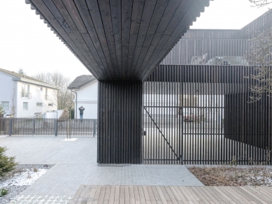 Dům s kočičí promenádou - foto: Tomaž Gregorič