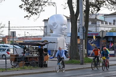 Slávy Fuchs - Autobusové nádraží u hotelu Grand, 23.4.2025 - foto: Petr Šmídek