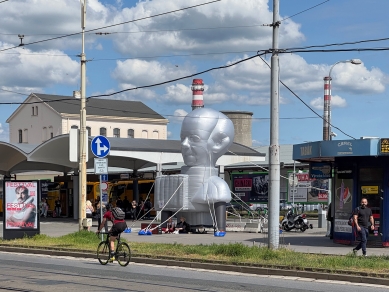 Slávy Fuchs - Autobusové nádraží u hotelu Grand, 23.4.2025 - foto: Petr Šmídek