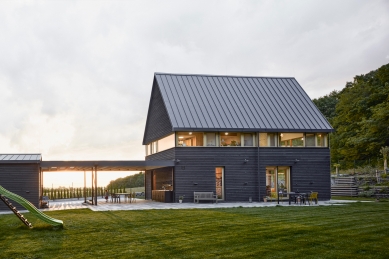 Dům se stodolou - foto: MgA. Peter Fabo