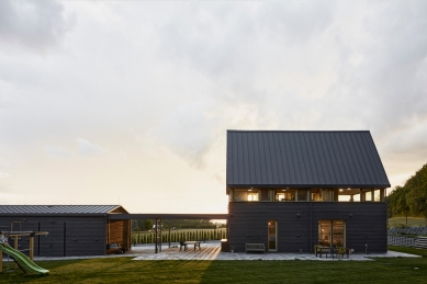 Dům se stodolou - foto: MgA. Peter Fabo