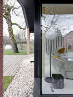 House under the poplars - foto: Tomaž Gregorič