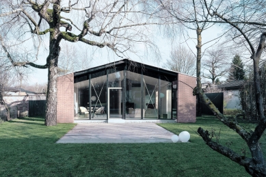 House under the poplars - foto: Tomaž Gregorič