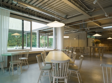 Bistro Ferdinand - foto: Alex Shoots Buildings