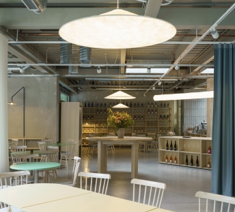 Bistro Ferdinand - foto: Alex Shoots Buildings