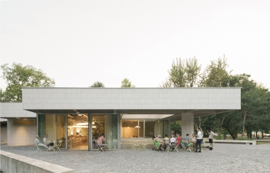 Bistro Ferdinand - foto: Alex Shoots Buildings