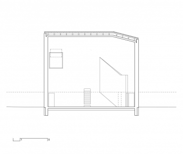 Dům v Badenu u Vídně - Podélný řez - foto: Balissat Kaçani
