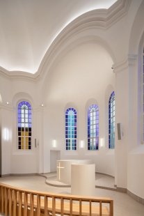 Interiér hřbitovní kaple v Českém Těšíně - foto: Libor Stavjaník