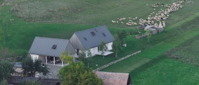 Dom v Dolnej Lehote - foto: Tomáš Krištek