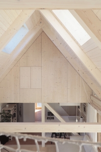 Dom v Dolnej Lehote - foto: Tomáš Krištek