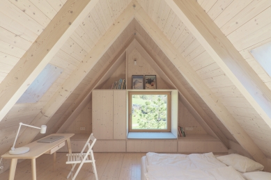 Dom v Dolnej Lehote - foto: Tomáš Krištek