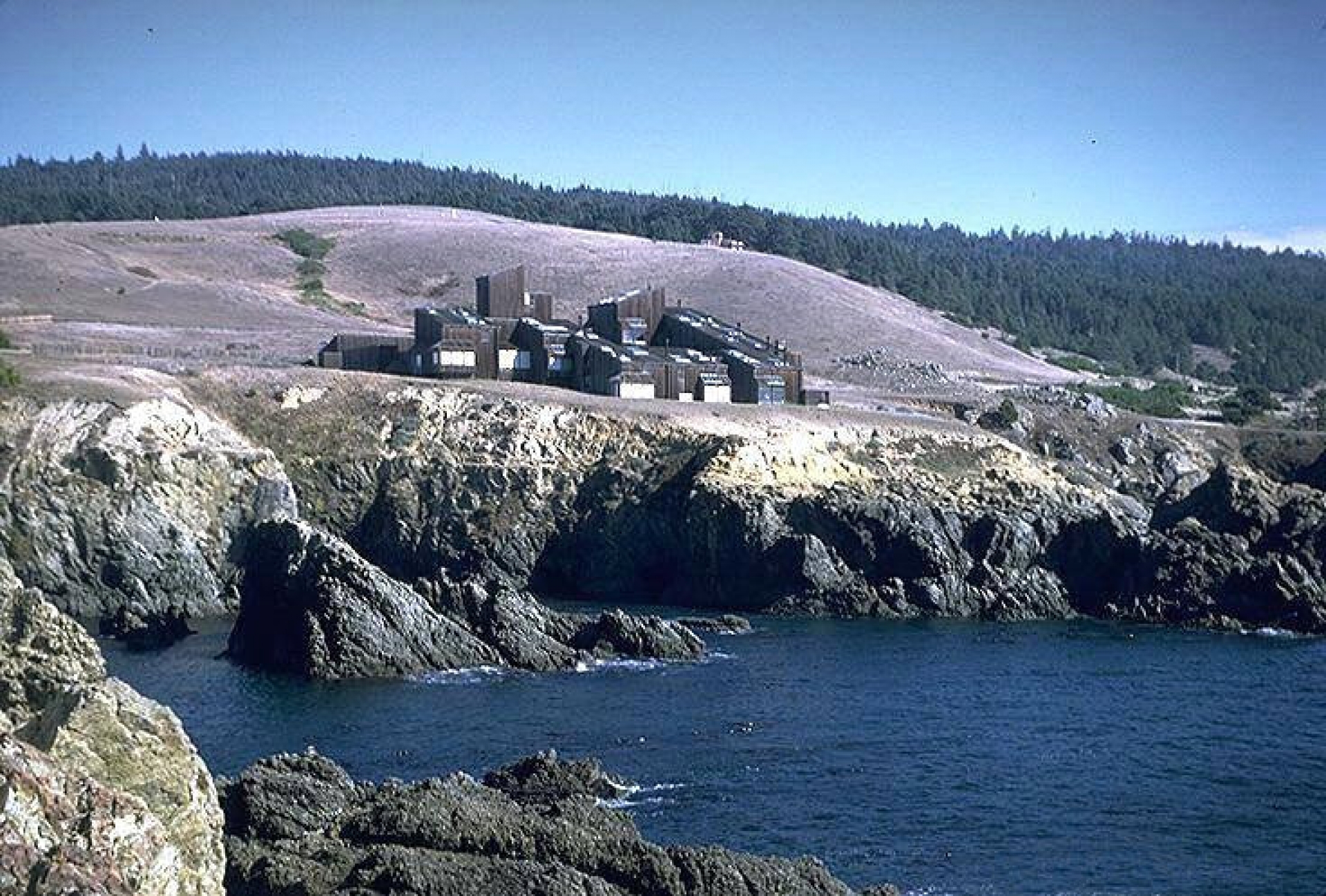archiweb.cz - Sea Ranch Condominium
